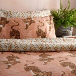 Furn. Tibetan Tiger Duvet Cover And Pillowcase Set -Furn Store 30724789 alt01