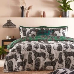 Furn. Wildcat Duvet Cover And Pillowcase Set Jungle Green 26 Furn. Wildcat Duvet Cover And Pillowcase Set Jungle Green -Furn Store 30877035 alt01