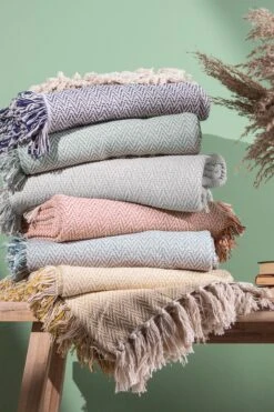 Furn. Jasper Throw 6 Furn. Jasper Throw -Furn Store C87463s3