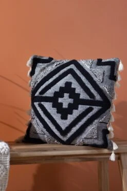 Furn. Kalai Geometric Tufted Woven Cotton Cushion