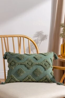 Furn. Dharma Global Cotton Tufted Tassel Cushion