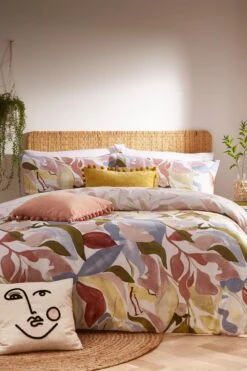 Furn. Amarosa Abstract Floral Reversible Duvet Cover And Pillowcase Set