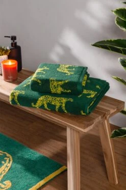 Furn. 4 Piece Leopard Towel Bale