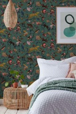 Furn Exotic Wildlings Tropical Wallpaper