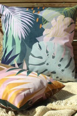 Furn. Leafy Outdoor Cushion -Furn Store U46928s3