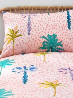 Furn Palmtropolis Duvet Cover Set - Pink 10 Furn Palmtropolis Duvet Cover Set - Pink -Furn Store VKDRN SQ4 0000000063 PINK SLd1