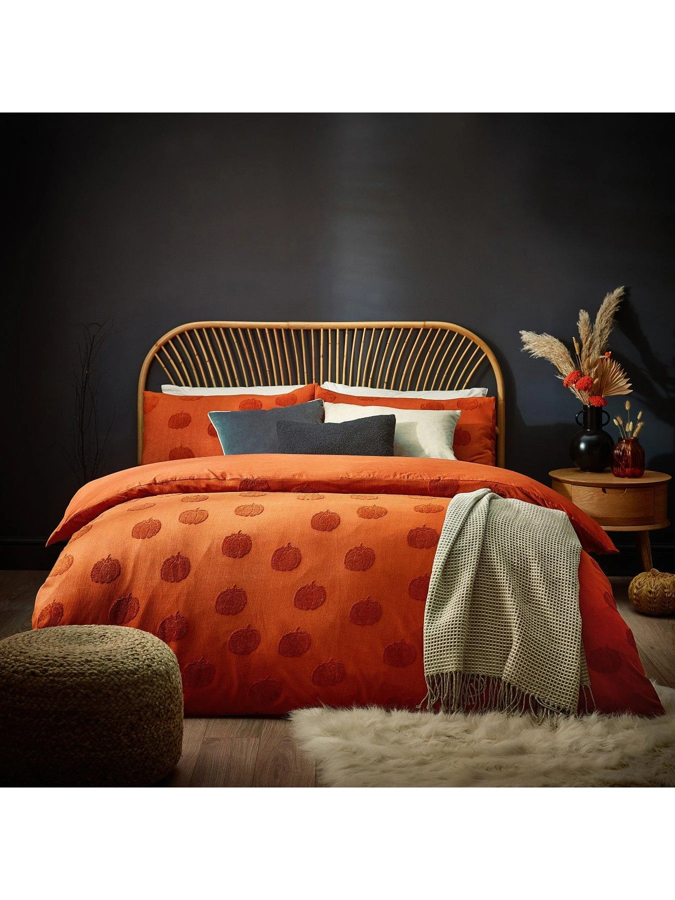 Furn Halloween Tufted Pumpkins Duvet Cover Set - Orange 1 Furn Halloween Tufted Pumpkins Duvet Cover Set - Orange